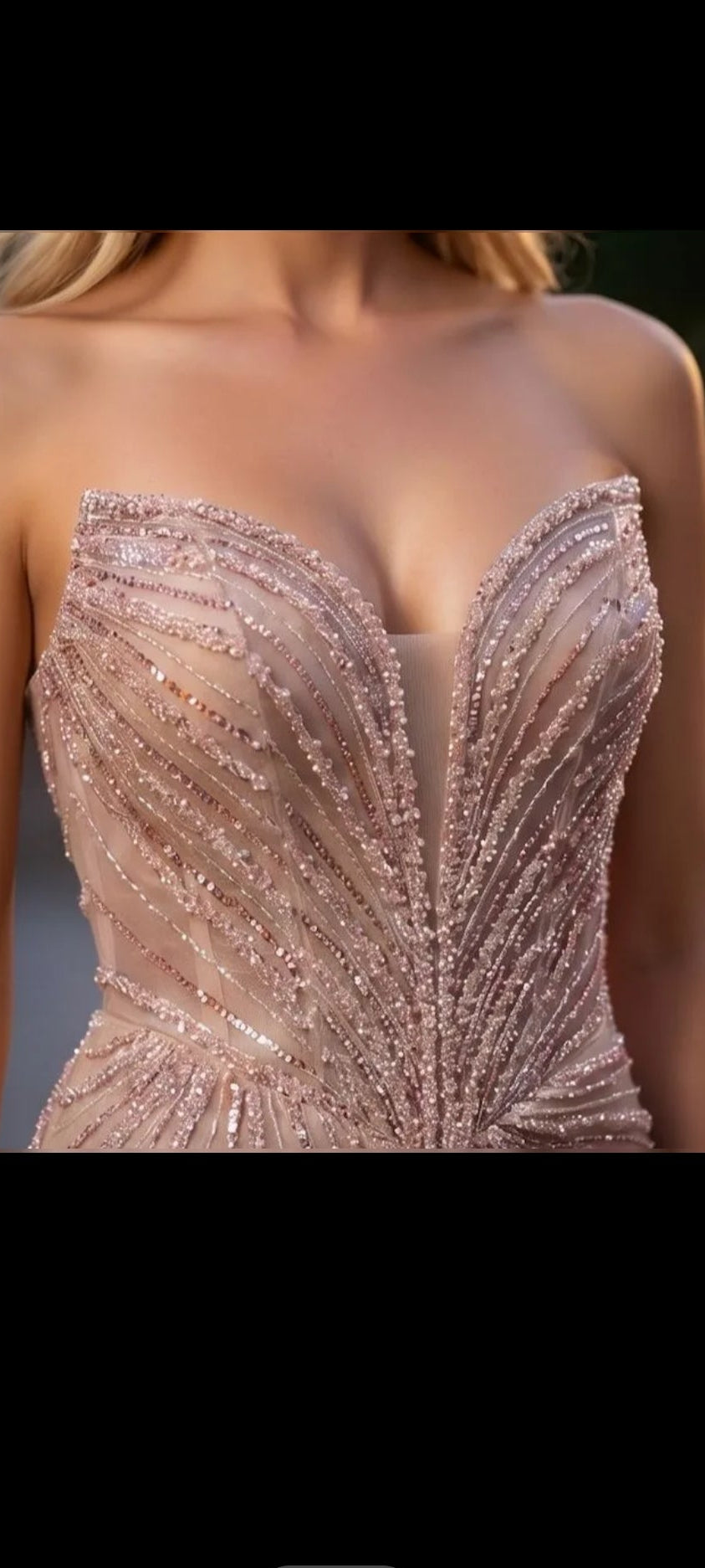 Élan Nude Gown