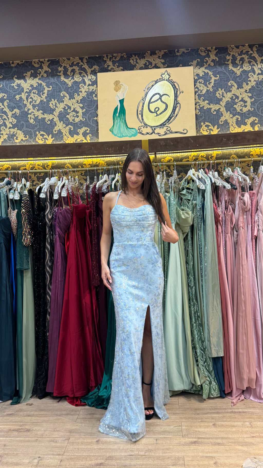 Celestial Blue – Γαλάζιο Maxi Φόρεμα με Παγιέτες & Open Back