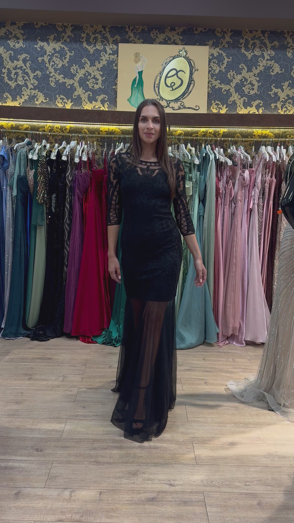 Noir Elegance – Μαύρο Maxi Φόρεμα με Δαντέλα & Διαφάνεια
