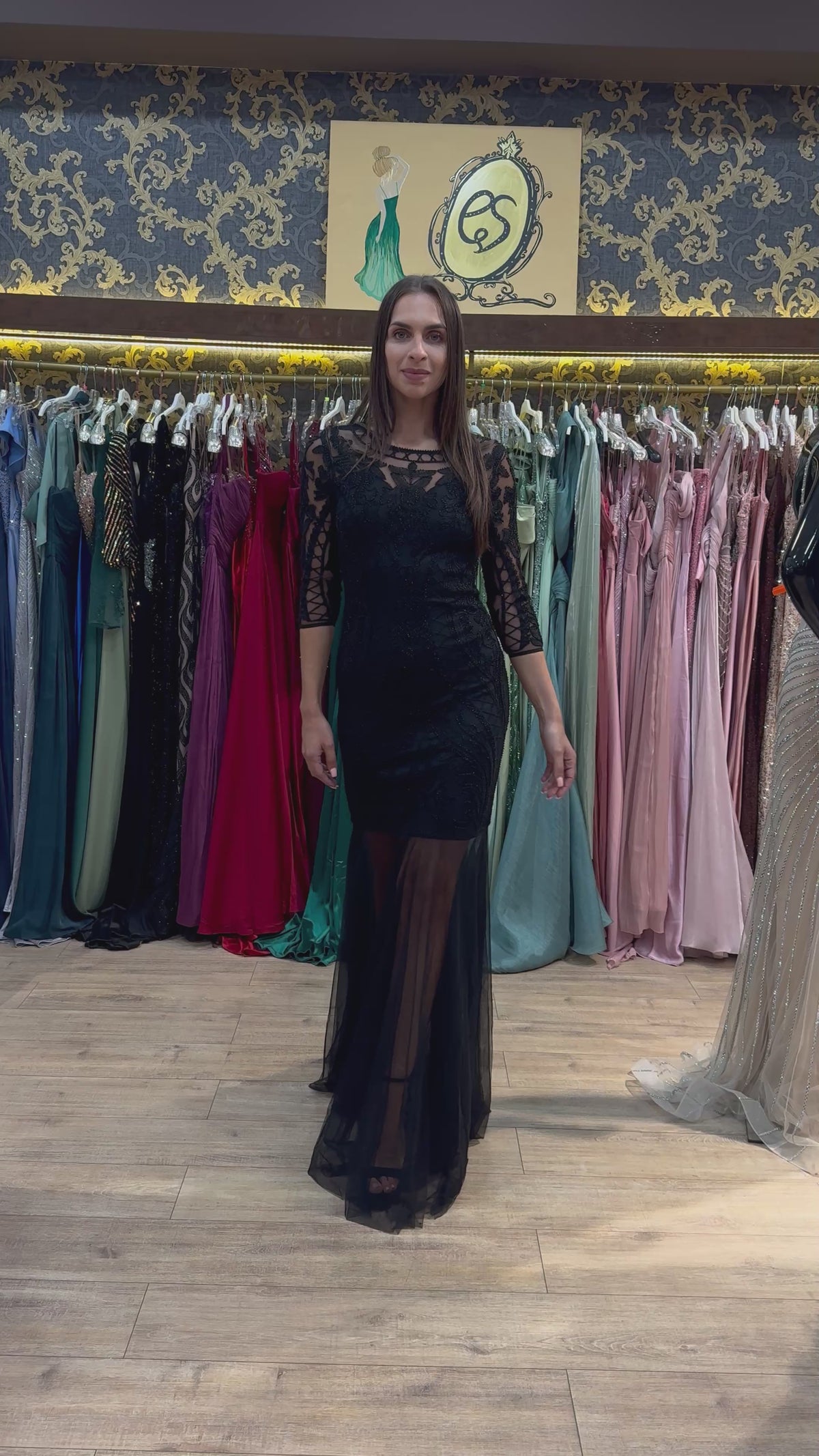 Noir Elegance – Μαύρο Maxi Φόρεμα με Δαντέλα & Διαφάνεια